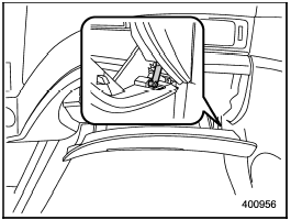 (2) Remove the damper shaft from the