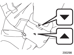 4. After fastening the seatbelt, make sure that the 