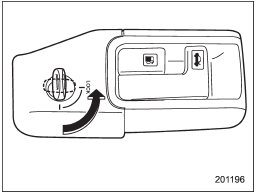When you entrust your vehicle key to another person, you can lock the trunk lid release lever to prevent luggage in the trunk from being stolen. To lock the trunk lid release lever, insert the master key or submaster key into the key cylinder at the rear of the release lever and turn it counterclockwise. Then, entrust the person with the valet key only. To unlock the trunk lid release lever, turn the key clockwise.