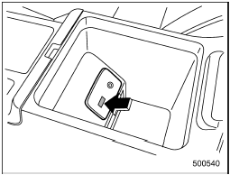 The USB connector is located in the center console. Use the connector to connect a USB storage device / iPod.
