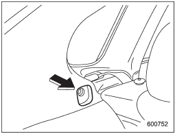 2. Insert the projections located on the both ends of the sleeve into the recesses of the retainers.